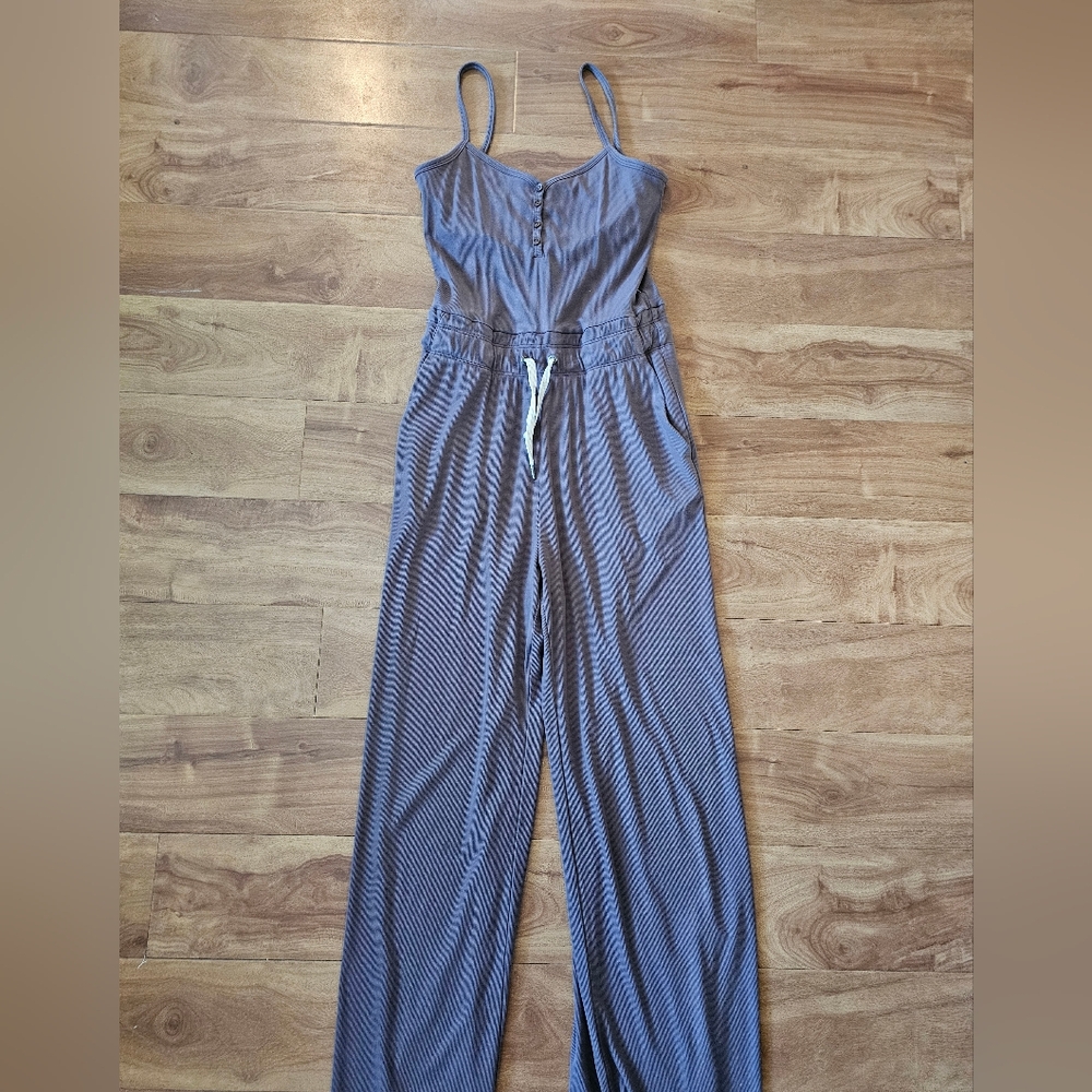 Great Condition Vuori Jumpsuit
